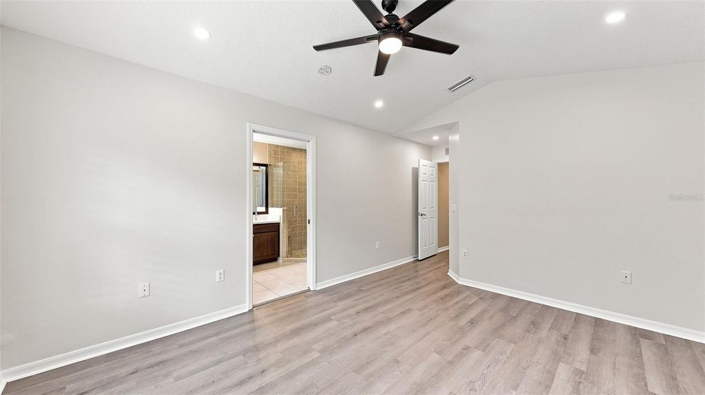 Image 26 of property listing at 6302 ROSEFINCH COURT 102, Bradenton, FL 34202