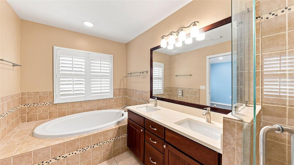 Image 31 of property listing at 6302 ROSEFINCH COURT 102, Bradenton, FL 34202
