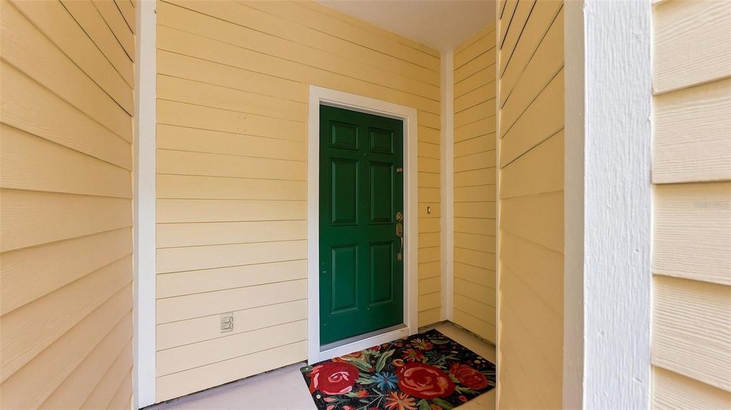 Image 5 of property listing at 6302 ROSEFINCH COURT 102, Bradenton, FL 34202