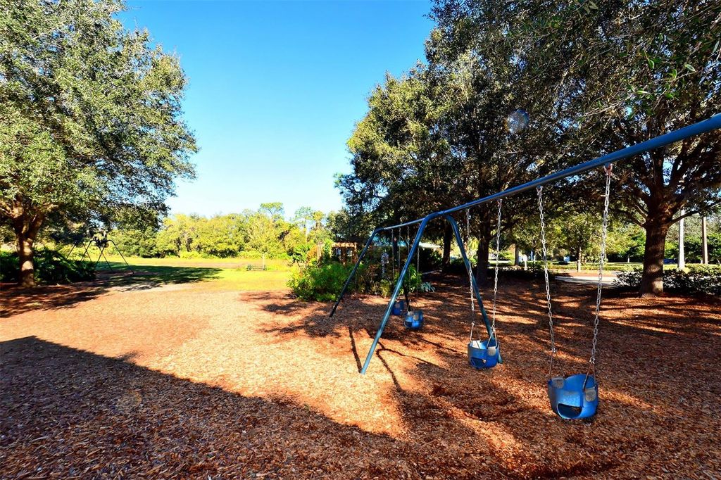 Image 54 of property listing at 6302 ROSEFINCH COURT 102, Bradenton, FL 34202