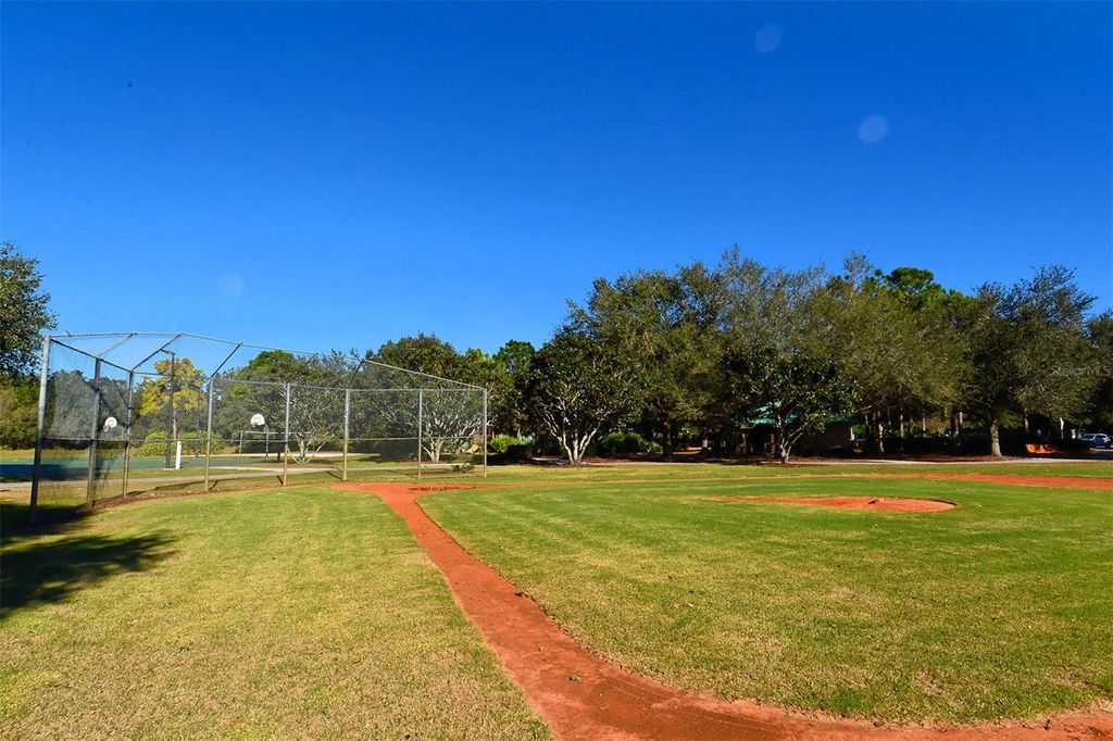 Image 60 of property listing at 6302 ROSEFINCH COURT 102, Bradenton, FL 34202