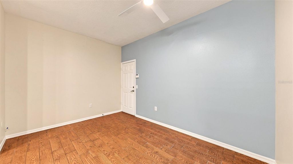 Image 8 of property listing at 6302 ROSEFINCH COURT 102, Bradenton, FL 34202