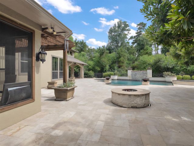 1303 Blantyre Way, Kingwood, TX 77339