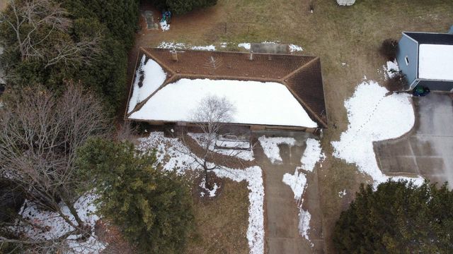 2421 Wallace Lake ROAD, West Bend, WI 53090