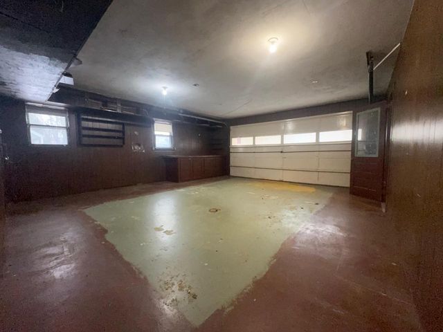 2421 Wallace Lake ROAD, West Bend, WI 53090