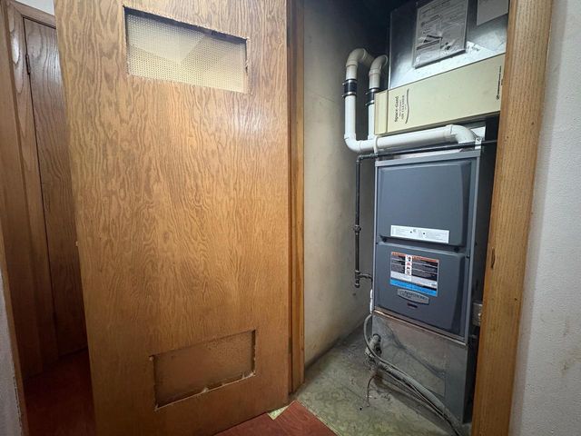 2421 Wallace Lake ROAD, West Bend, WI 53090