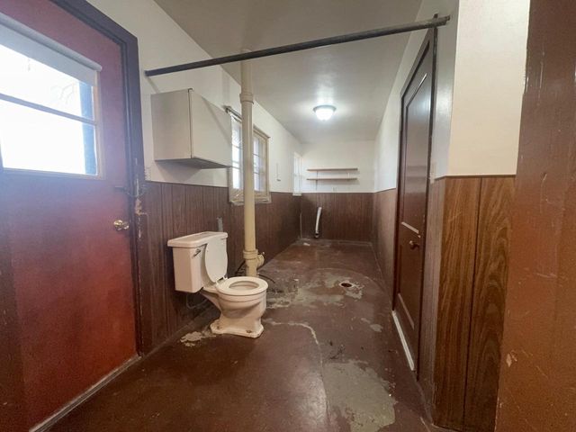 2421 Wallace Lake ROAD, West Bend, WI 53090