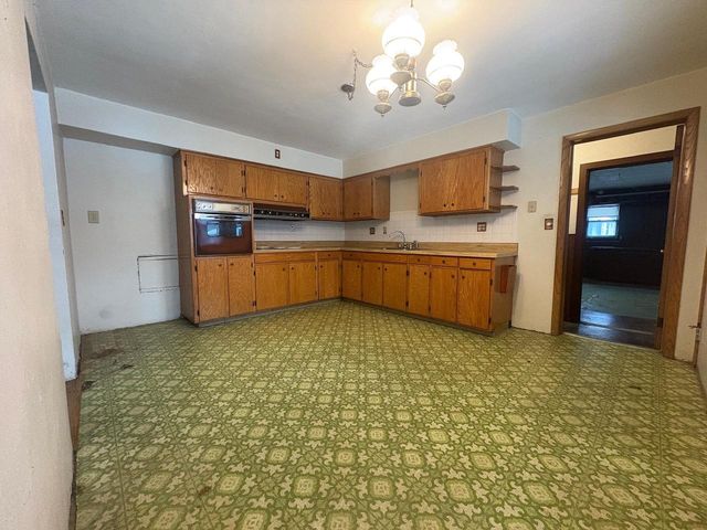 2421 Wallace Lake ROAD, West Bend, WI 53090