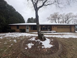 2421 Wallace Lake ROAD, West Bend, WI 53090