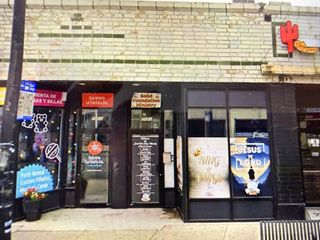 7051 N Clark Street, Chicago, IL 60626
