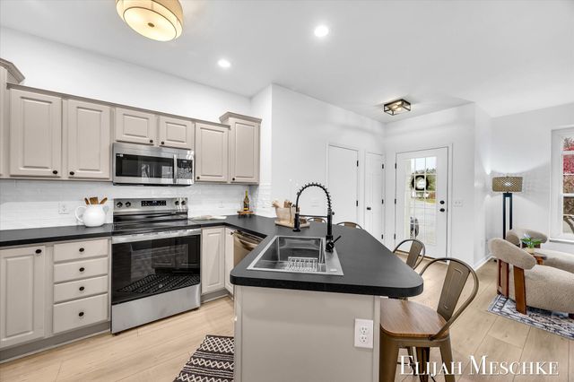 5630 Copper Sands Run, Fruitport Twp, MI 49415