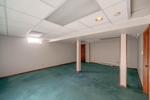 2000 Cloverview COURT, Waukesha, WI 53186