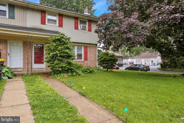 100 PENNBROOK AVE, Robesonia, PA 19551