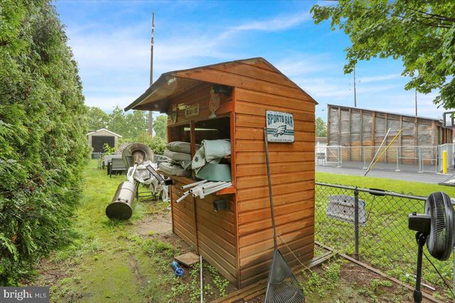 100 PENNBROOK AVE, Robesonia, PA 19551