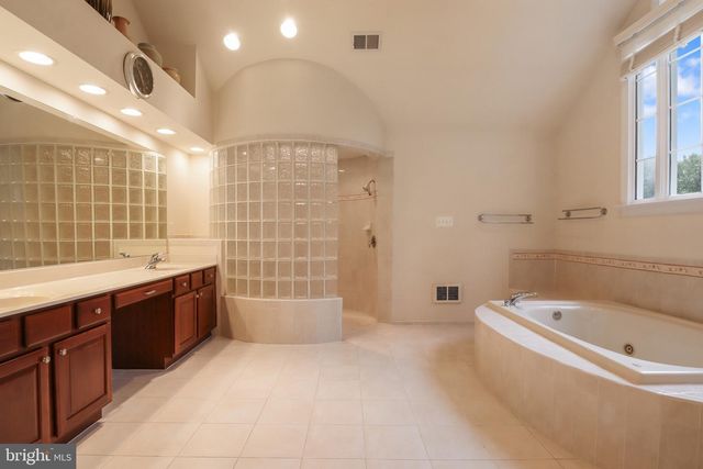 13309 BIG CEDAR LN, Bowie, MD 20720