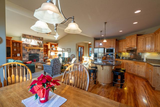 3571 SW 36th Place, Redmond, OR 97756