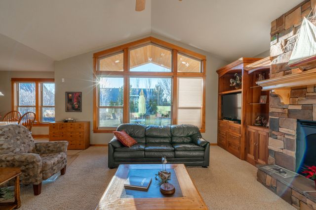 3571 SW 36th Place, Redmond, OR 97756