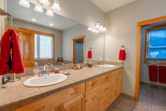 3571 SW 36th Place, Redmond, OR 97756