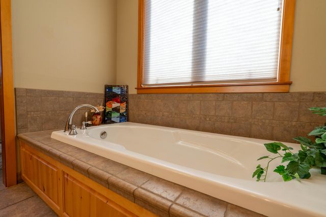 3571 SW 36th Place, Redmond, OR 97756