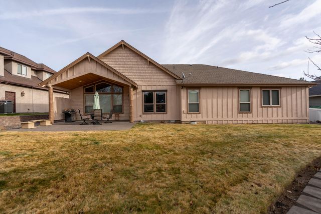 3571 SW 36th Place, Redmond, OR 97756