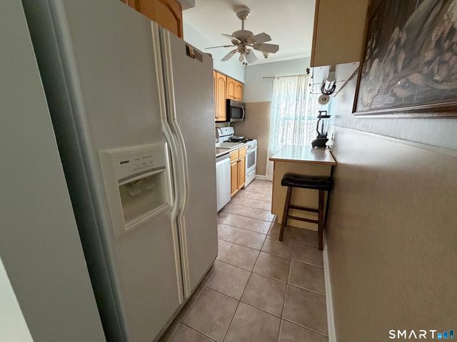 325 North Bishop Avenue Bld 93 Apt 25, Bridgeport, CT 06610