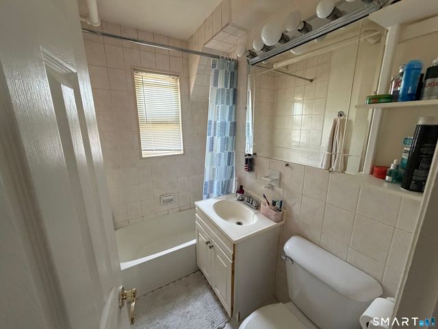 325 North Bishop Avenue Bld 93 Apt 25, Bridgeport, CT 06610