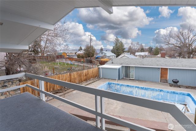 314 3rd Avenue W, Omak, WA 98841