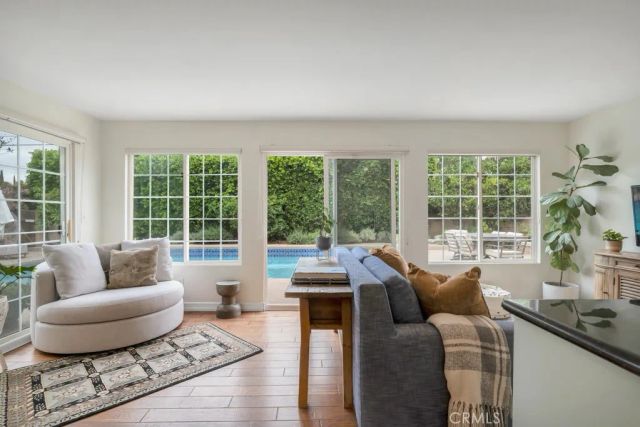24336 Hartland Street, West Hills, CA 91307