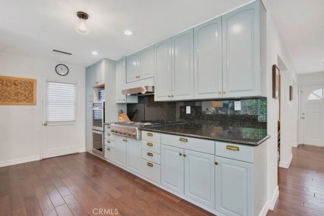 24336 Hartland Street, West Hills, CA 91307