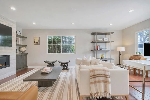 24336 Hartland Street, West Hills, CA 91307