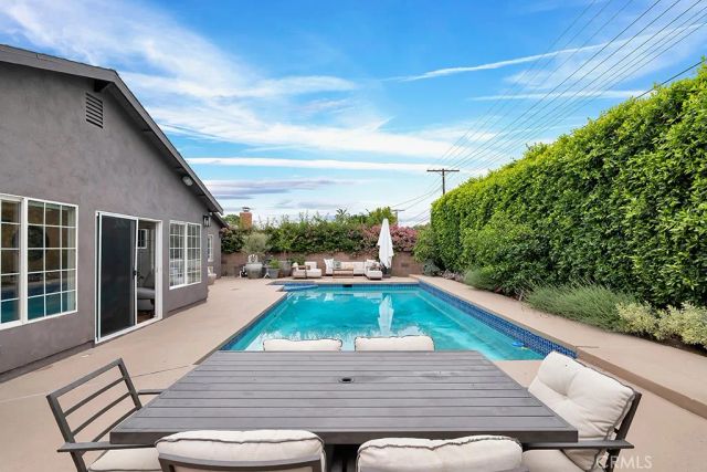24336 Hartland Street, West Hills, CA 91307