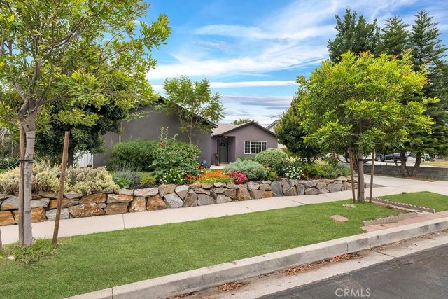 24336 Hartland Street, West Hills, CA 91307