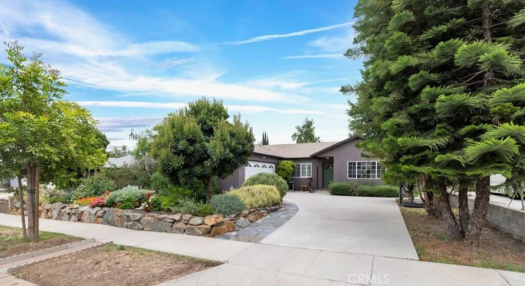 24336 Hartland Street, West Hills, CA 91307