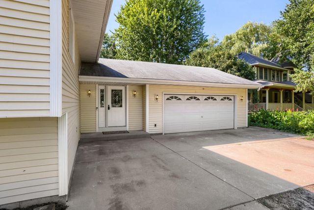 6417 Hodgson Road, Lino Lakes, MN 55014