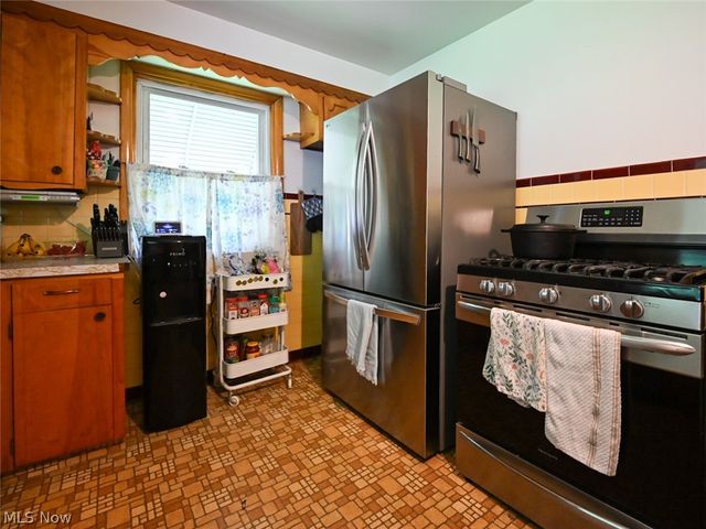 127 Summit Avenue, Niles, OH 44446