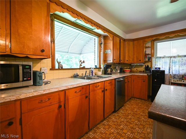 127 Summit Avenue, Niles, OH 44446