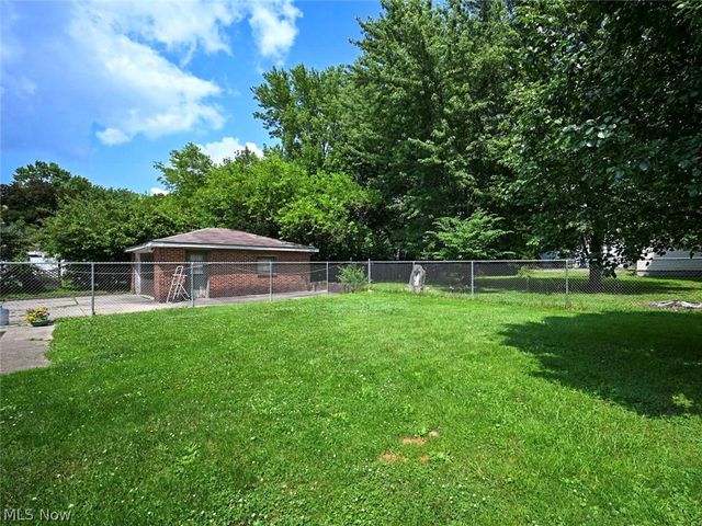 127 Summit Avenue, Niles, OH 44446
