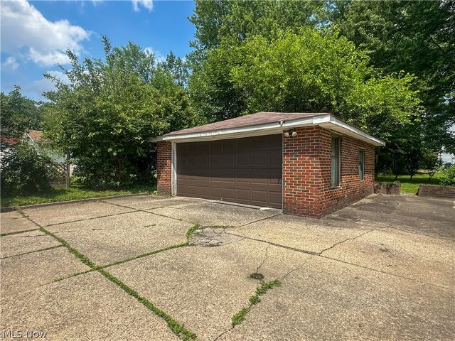 127 Summit Avenue, Niles, OH 44446