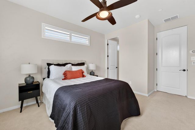 2038 20th St, Sacramento, CA 95818