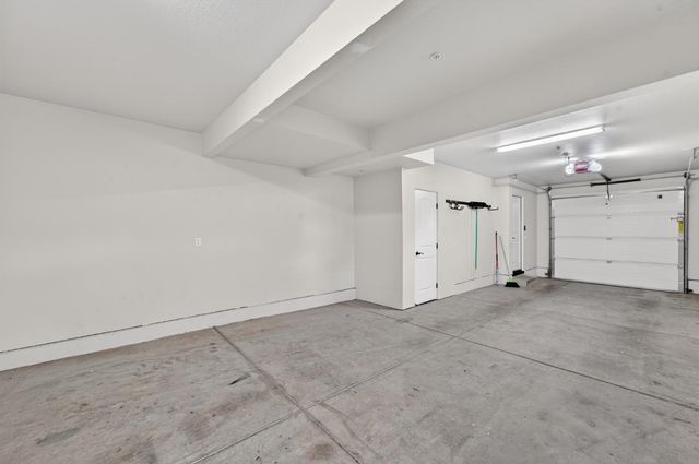 2038 20th St, Sacramento, CA 95818