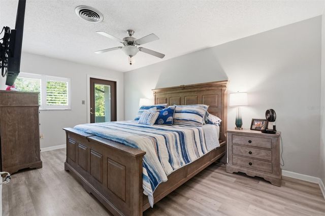 501 E BAY DRIVE 202, Largo, FL 33770