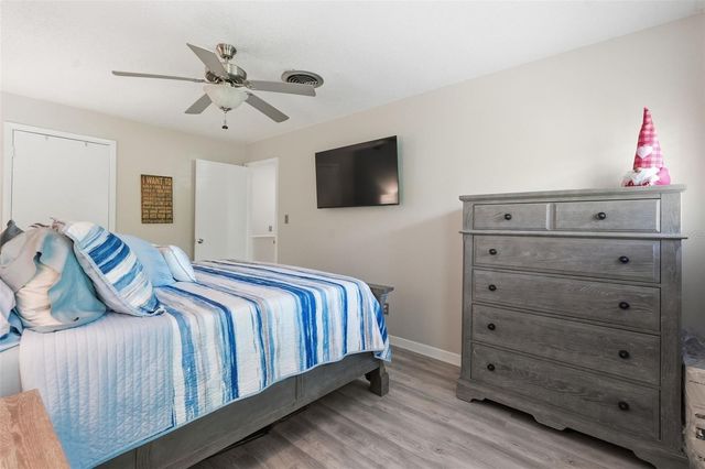 501 E BAY DRIVE 202, Largo, FL 33770