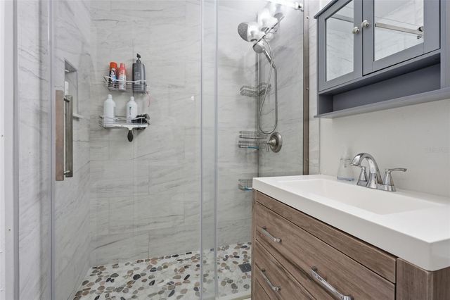 501 E BAY DRIVE 202, Largo, FL 33770