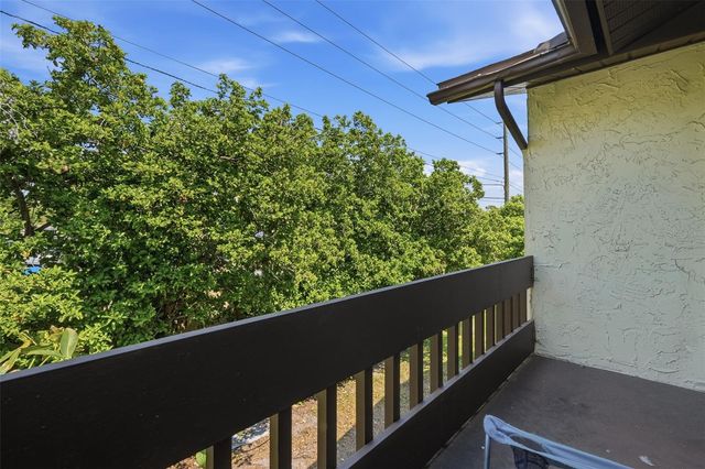 501 E BAY DRIVE 202, Largo, FL 33770