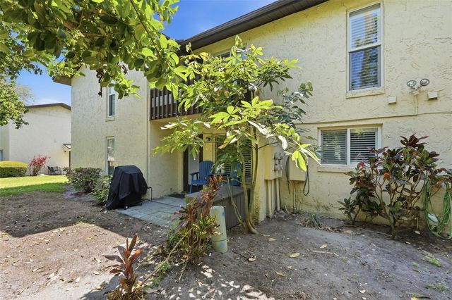 501 E BAY DRIVE 202, Largo, FL 33770