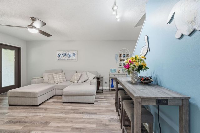 501 E BAY DRIVE 202, Largo, FL 33770