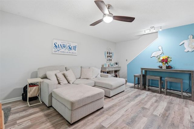 501 E BAY DRIVE 202, Largo, FL 33770