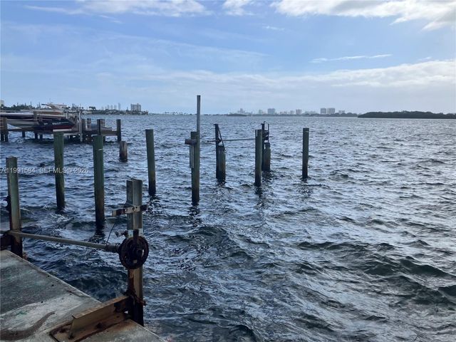 10801 N Bayshore Dr, Miami, FL 33161