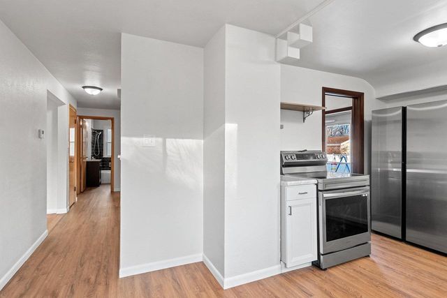 1220 HICKORY HILL DRIVE, Green Bay, WI 54304