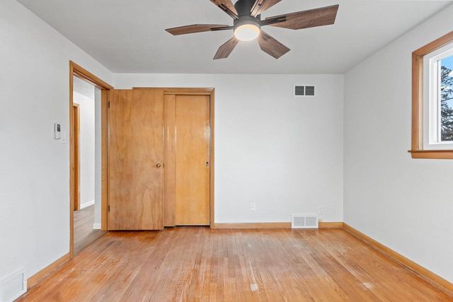 1220 HICKORY HILL DRIVE, Green Bay, WI 54304